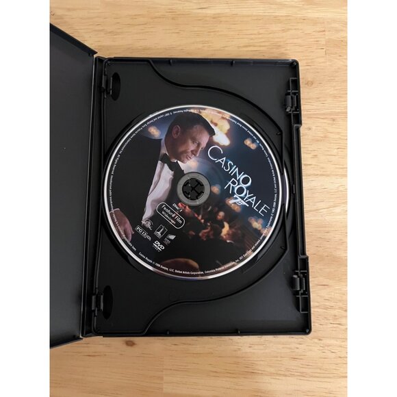 Casino Royale 2006 DVD Widescreen James Bond Action Daniel Craig Pre-Owned - Picture 4 of 5